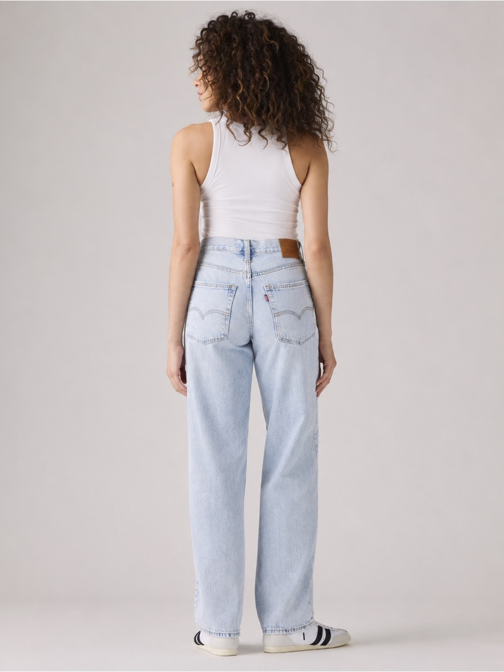 Levi's Baggy Dad Women's Jeans 27x32 "Fan Flare" Light Wash NWT - Picture 2 of 5